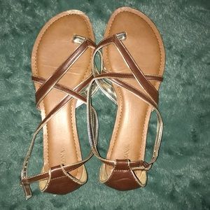 Flat sandal